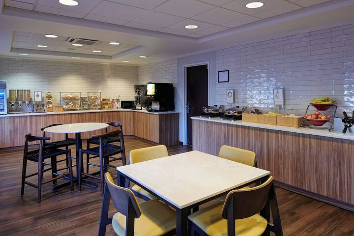 Fairfield Inn & Suites by Marriott Detroit Livonia