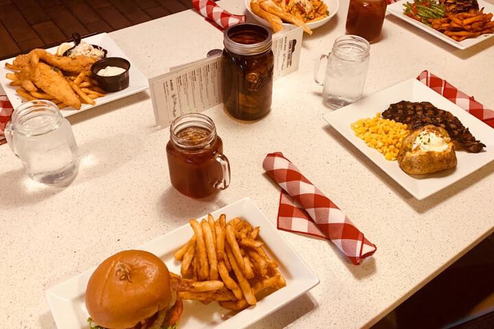 Dining 55 of 74