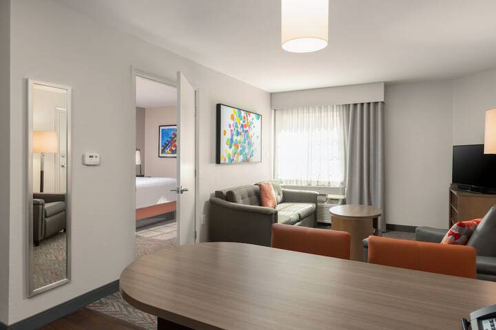 Room 53 of 61