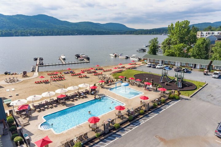 Scottys Lakeside Resort