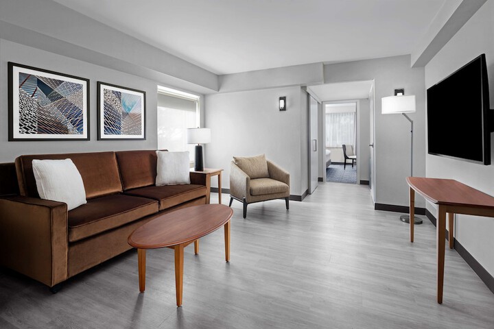 The Alloy King of Prussia - a DoubleTree by Hilton