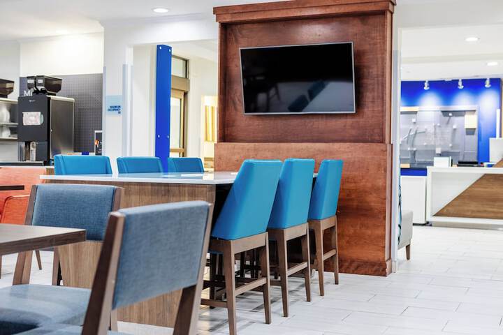 Holiday Inn Express Hotel & Suites Memphis / Germantown by IHG