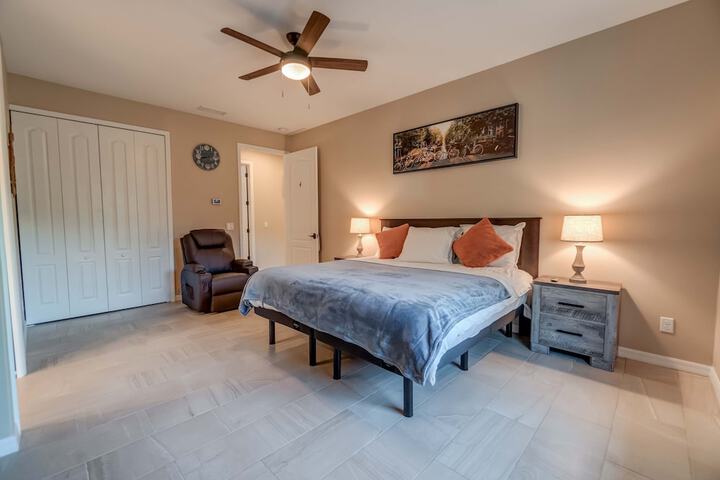 Suite Dreams Guesthouse aka Care Takeover Home