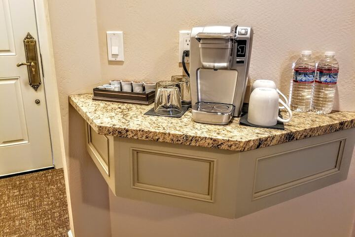 Breakfast/Coffee Service 62 of 115