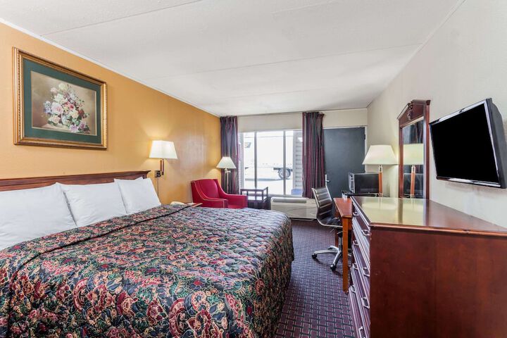 Room 14 of 14