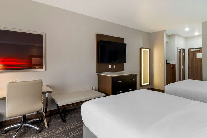 Room 13 of 44