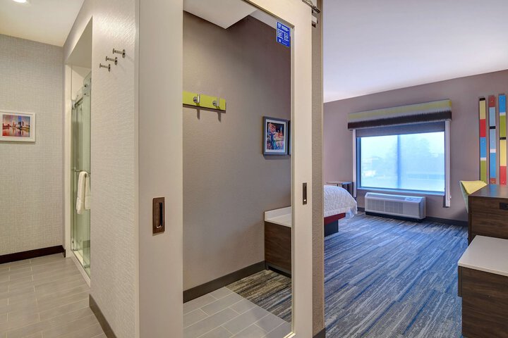 Room 32 of 56