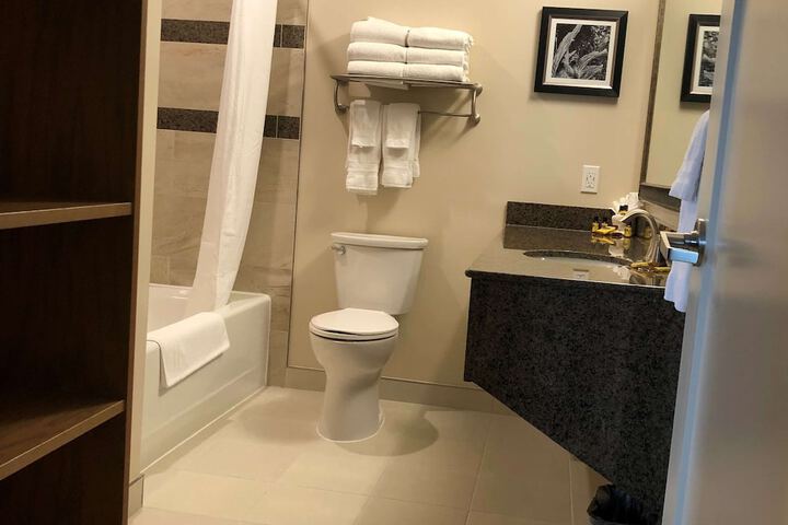 Best Western Plus Cobourg Inn & Convention Centre