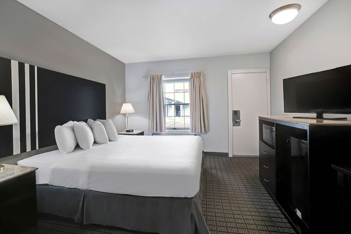 Room 25 of 26