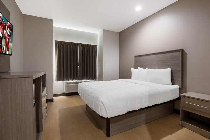 Room 19 of 34