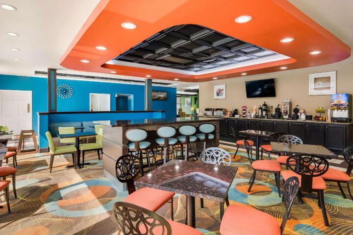 Clarion Inn & Suites Russellville I-40