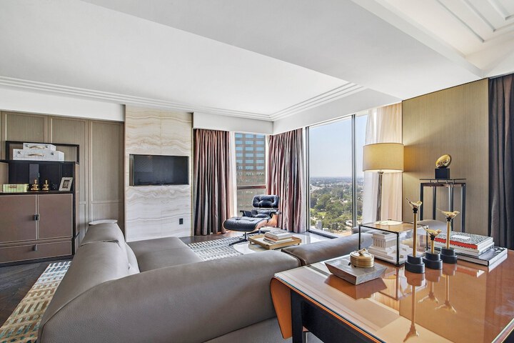 Room 47 of 145