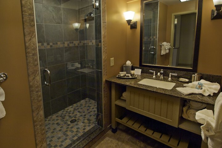 Room 27 of 41