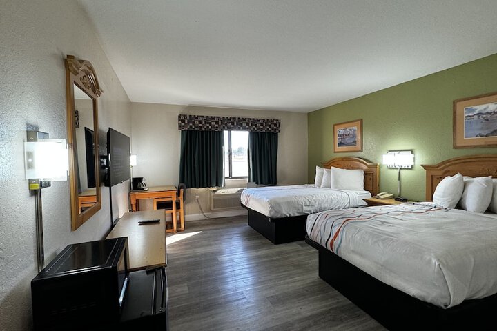 Room 35 of 64