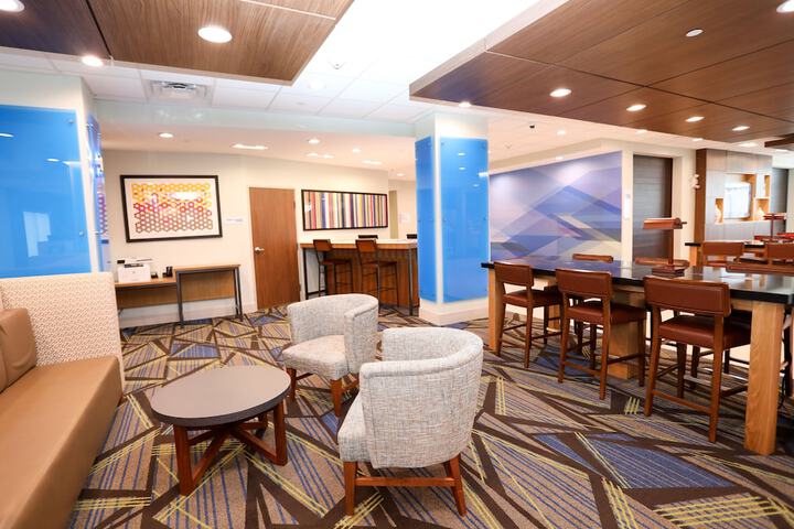 Hotel 4 of 43