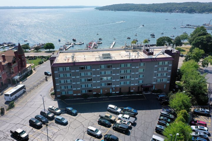 Harbor Shores on Lake Geneva