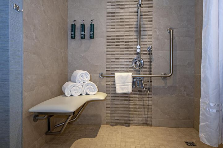 DoubleTree by Hilton Hotel West Edmonton