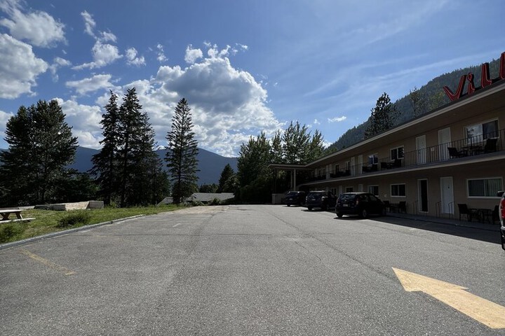 Hotel 8 of 153
