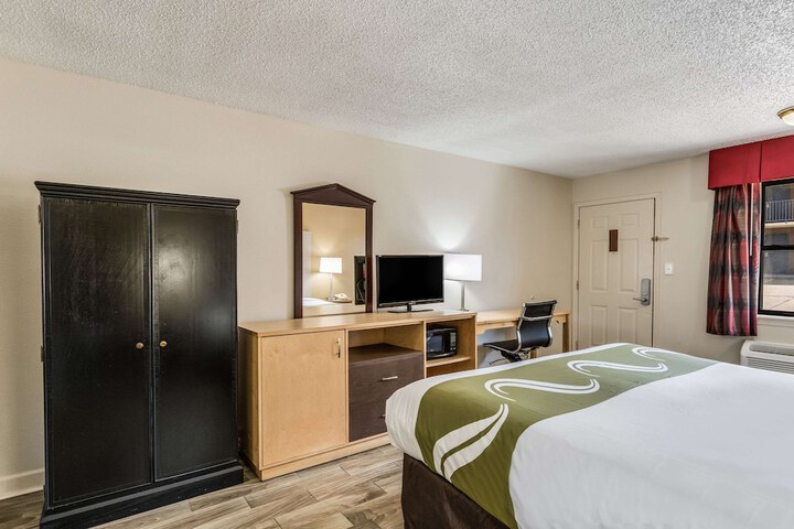 Room 26 of 31