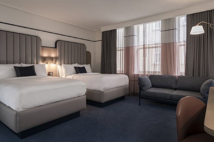 Hu. Hotel
