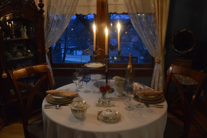 Dining 44 of 61