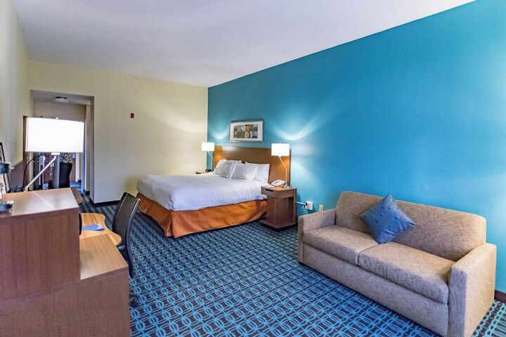 Room 21 of 28
