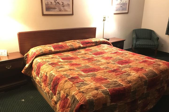 Room 10 of 46