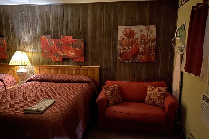 Rustic Inn Motel