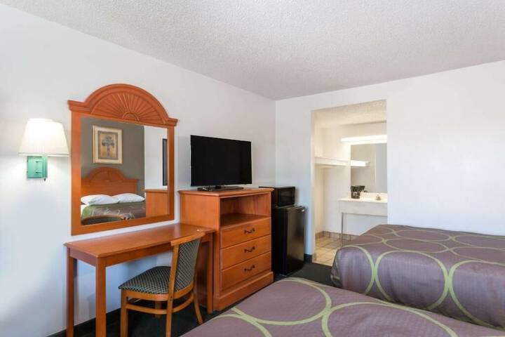 Room 16 of 19