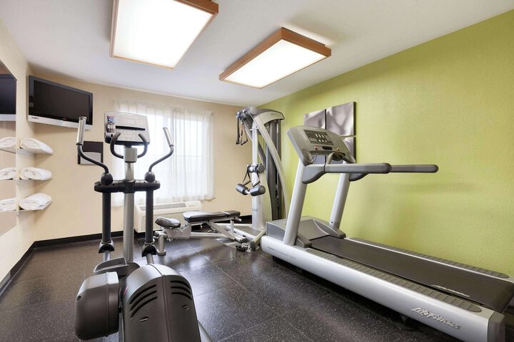 Country Inn & Suites by Radisson San Carlos, CA