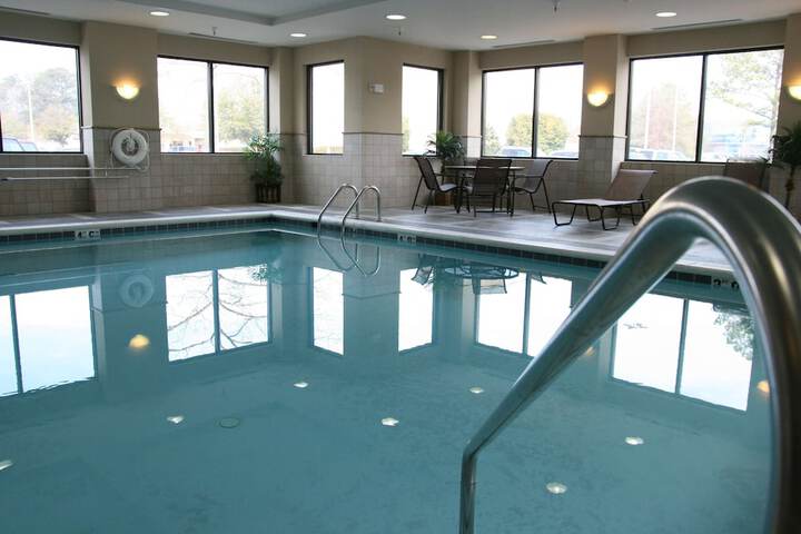 Hampton Inn & Suites Norfolk-Airport
