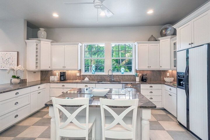 The Palm and Shell Captiva Island Private Luxury Home With Pool hot tub and Beach Access