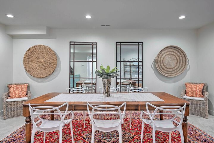 Vibrant Chic Home 20 Mi to Salt Lake City!