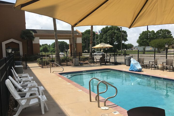 Pool 6 of 38