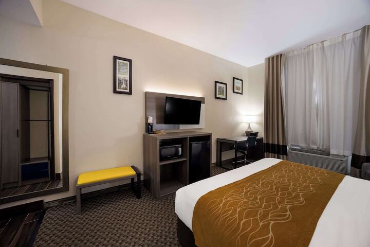 Room 26 of 48