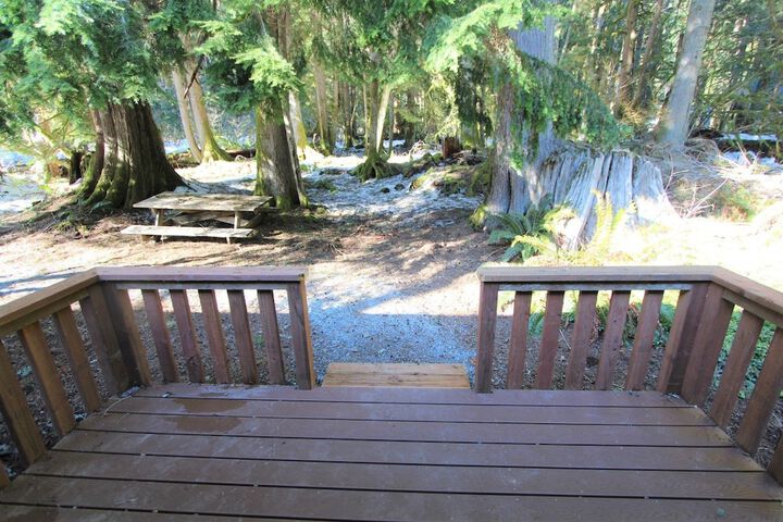 Alexanders Lodge