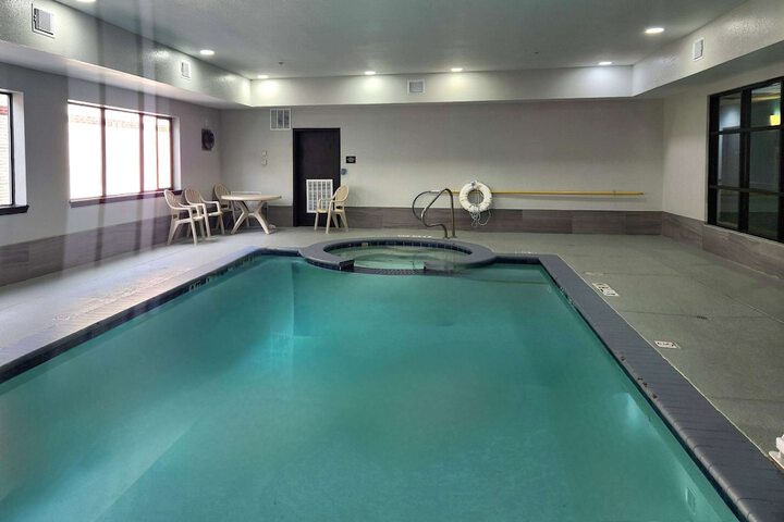 Pool 2 of 44