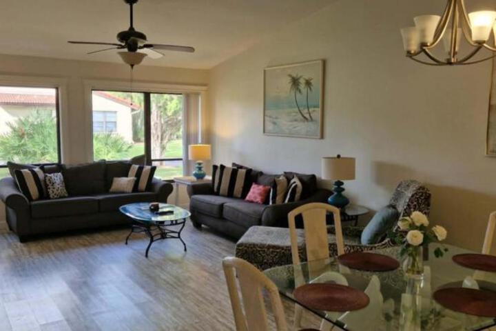 LUX VILLAs on beautiful Palmer Ranch