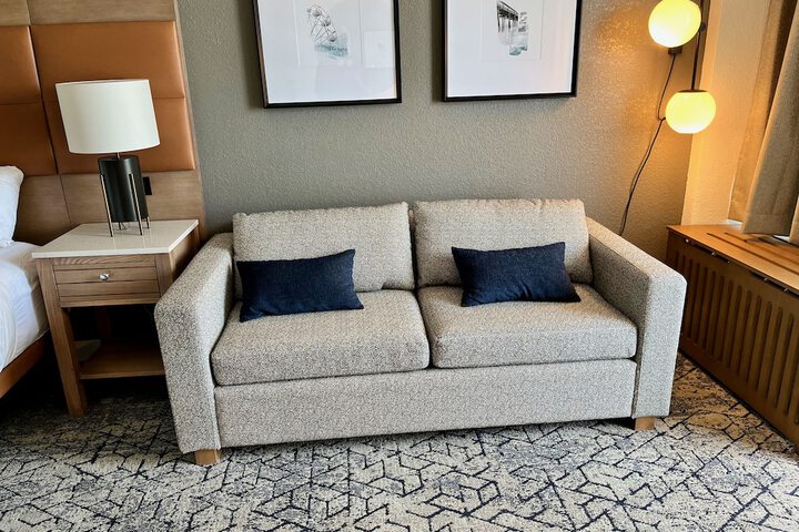 Room 48 of 152
