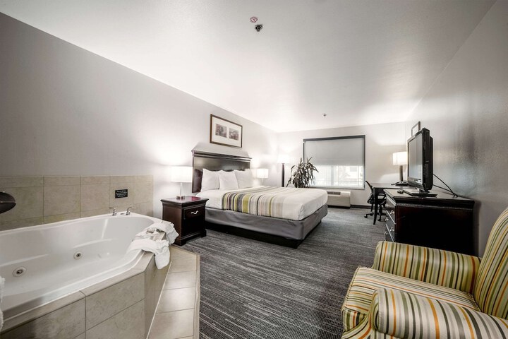 Room 34 of 104