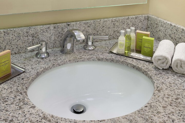 Doubletree by Hilton Cape Cod - Hyannis