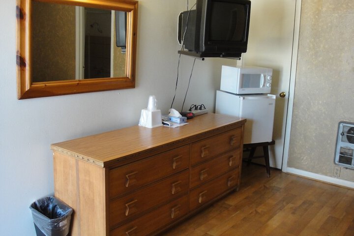 Room 20 of 27