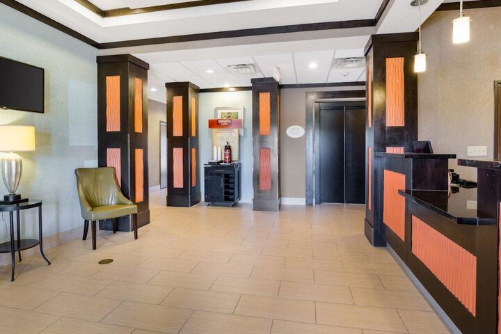 Hotel Interior 10 of 34