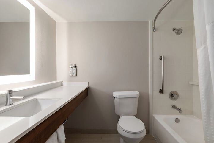Holiday Inn Express Hotel & Suites Mesquite by IHG
