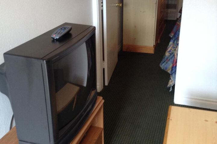 Room 18 of 36