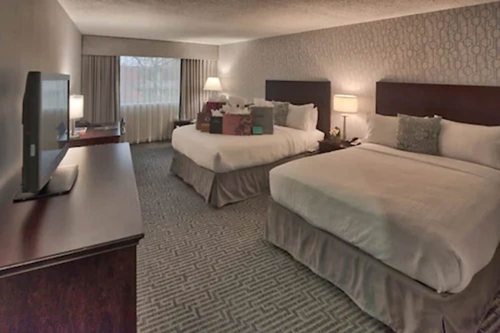 Somerset Inn WorldHotels Distinctive