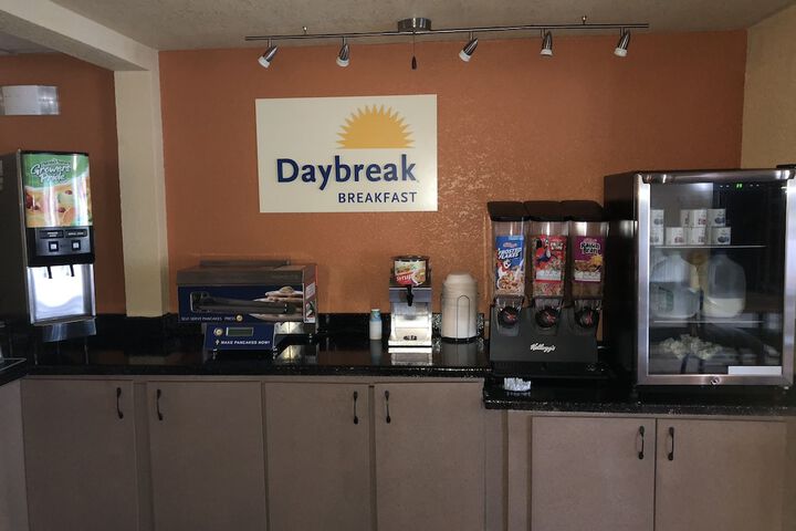 Breakfast/Coffee Service 34 of 39