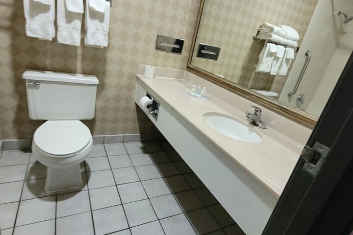 Room 26 of 41