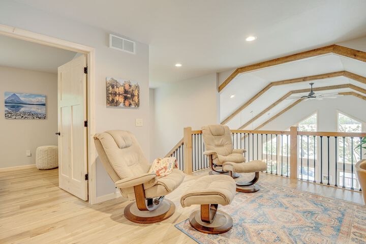 Lakefront Rhinelander Cottage w / Private Dock!