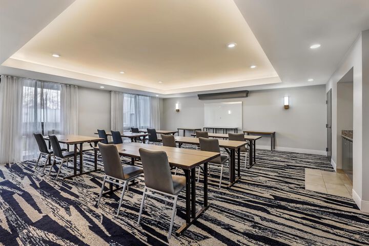 Best Western Plus Elgin - Chicago